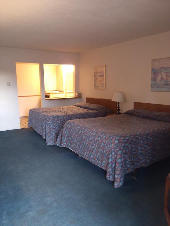 High Chaparral Inn Rocky Ford Номер фото